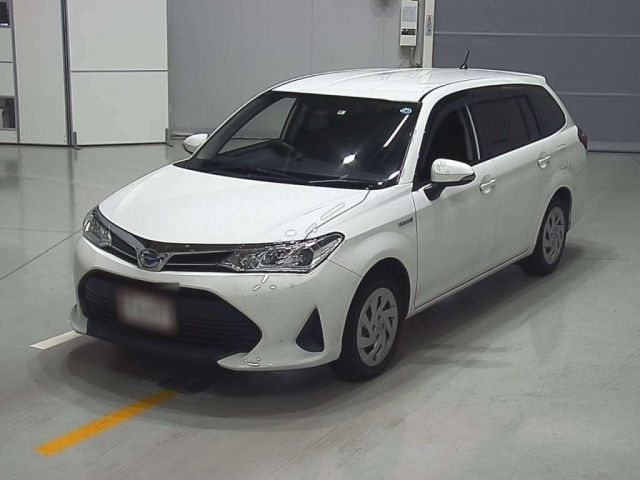 30045 Toyota Corolla fielder NKE165G 2018 г. (CAA Chubu)